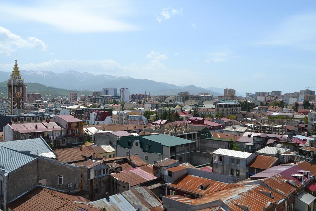 Gagu'S Apartment Batumi Exterior photo