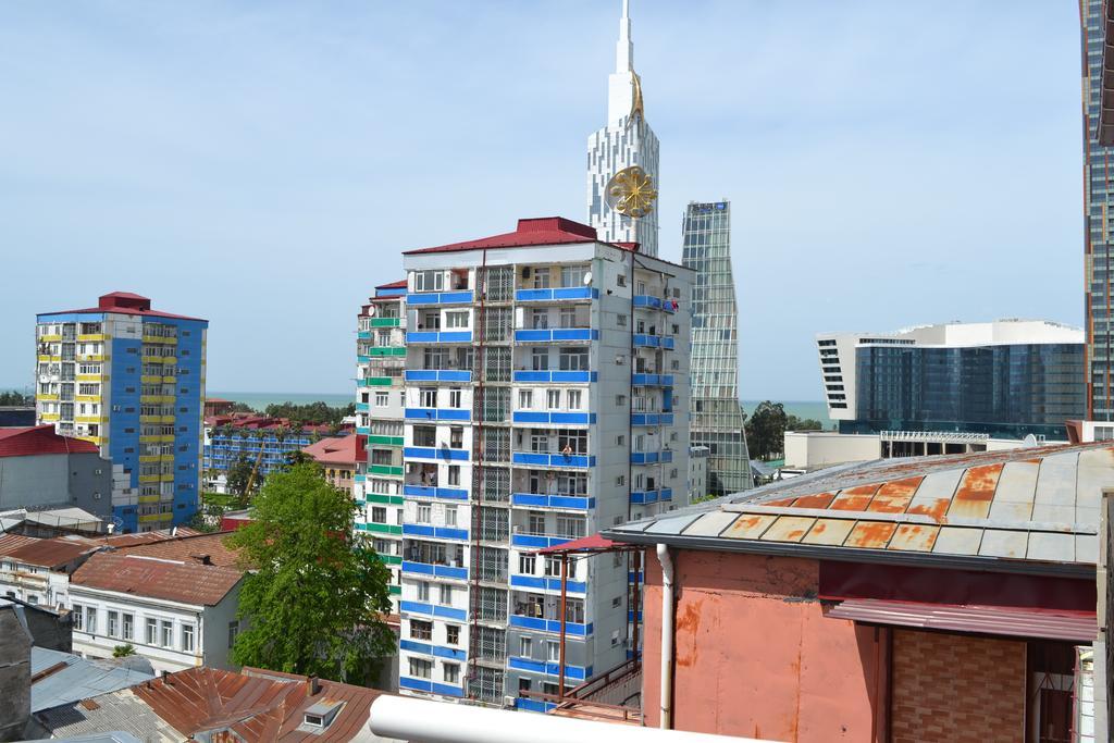 Gagu'S Apartment Batumi Exterior photo